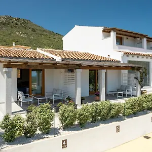 Affittacamere Coro E Bentu Rooms&view, San Teodoro (Sardinia)